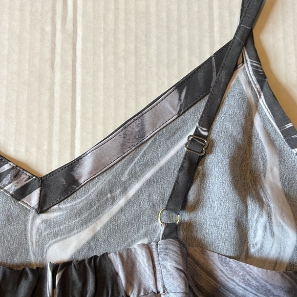 Athleta-S-black and gray patterned-100% cupro-adjustable, calm cool cami top. - Picture 6 of 12